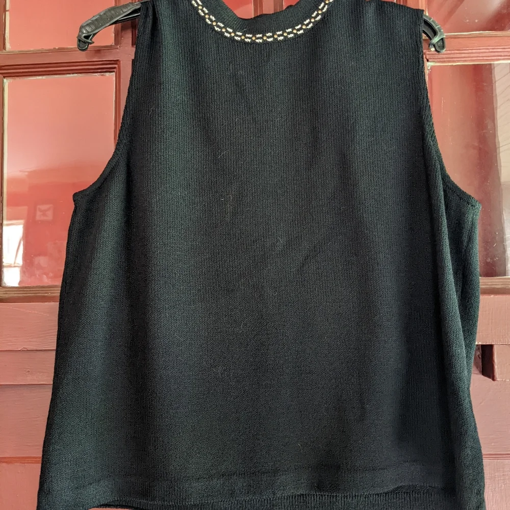 Beautiful St John Sport sweater set - Picture 7 of 16